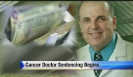 美國“惡魔醫(yī)生”欺騙數(shù)百病人牟暴利 或被判百年徒刑